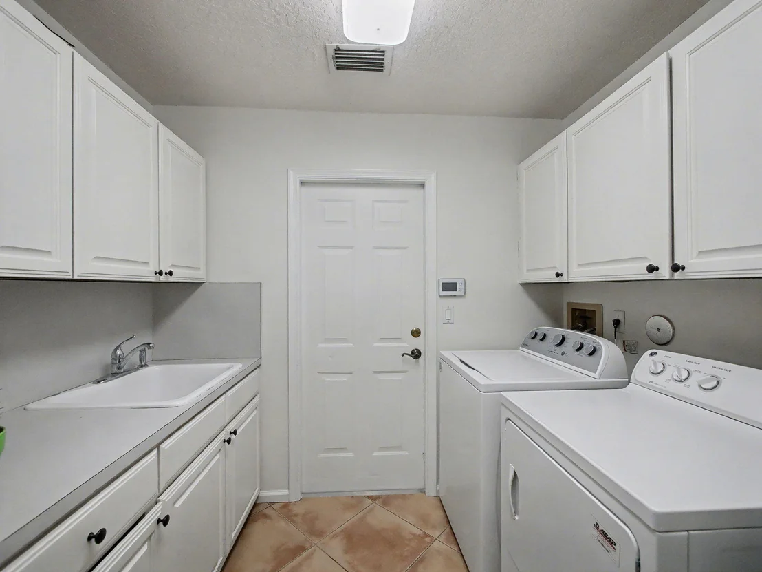 Photo of 6108 Winding Lake Drive