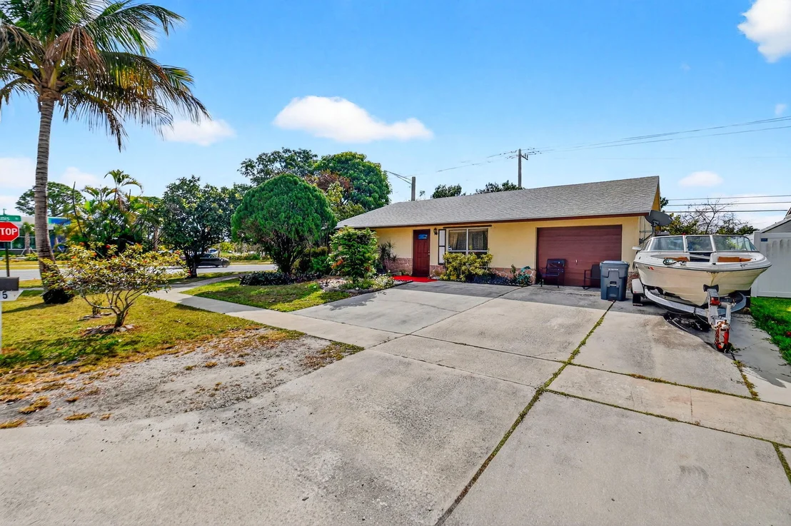 Photo of 4875 Poseidon Place