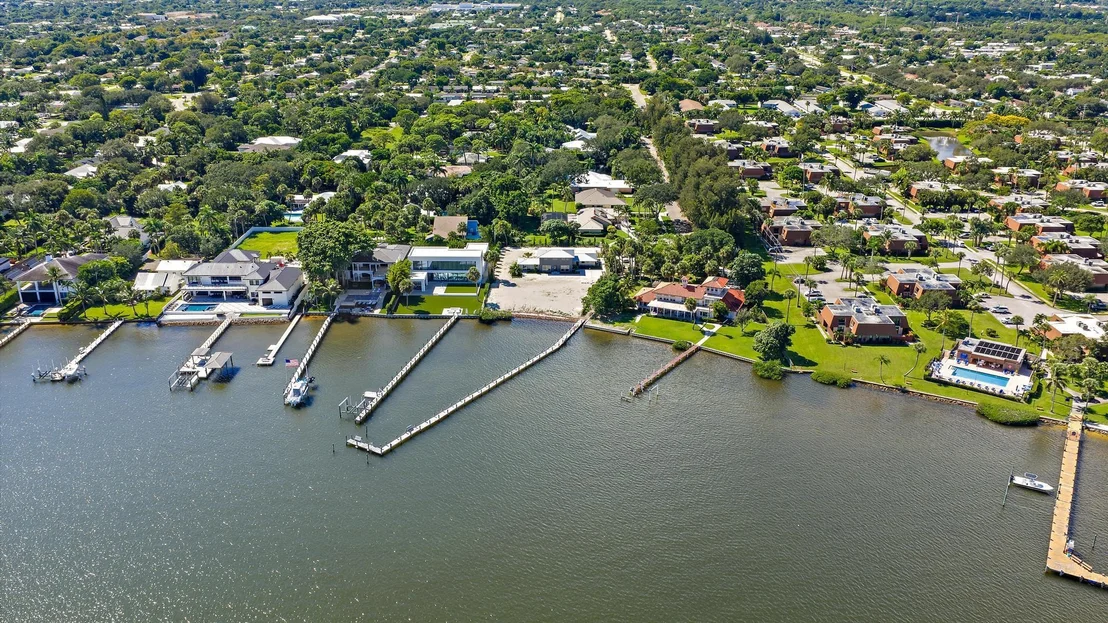Photo of 18020 Crown Quay Lane