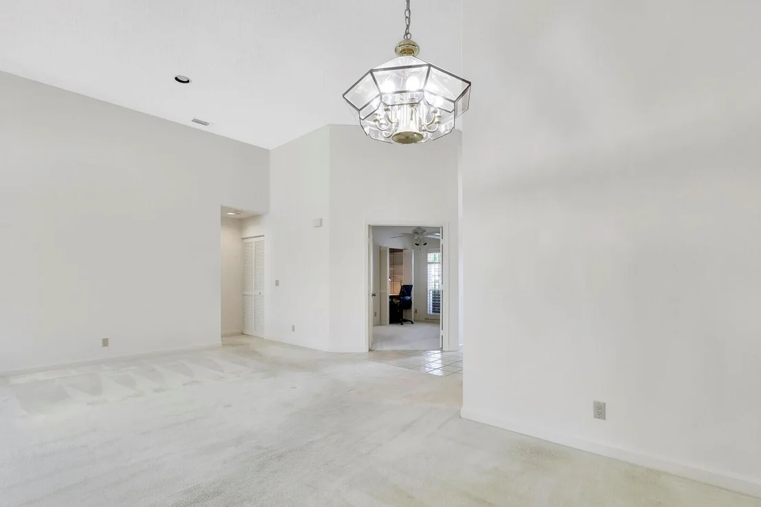 Photo of 135 Eagleton Court