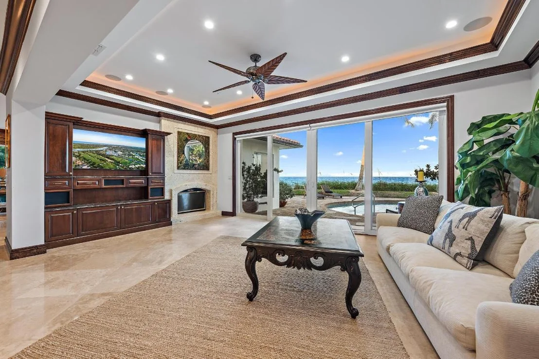 Photo of 613 S Beach Road