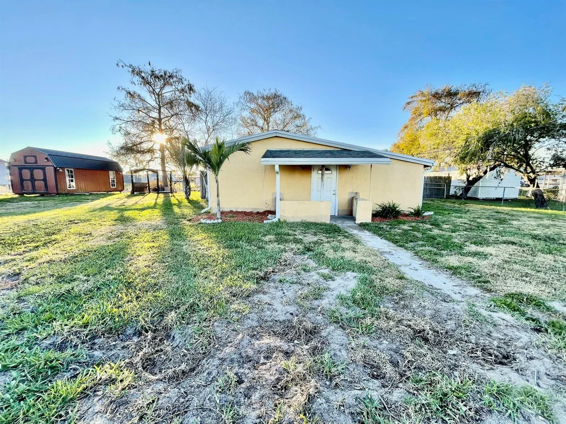 Photo of 1498 Hunter Road