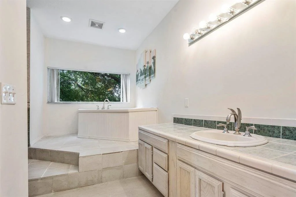 Photo of 6077 Pineneedle Lane