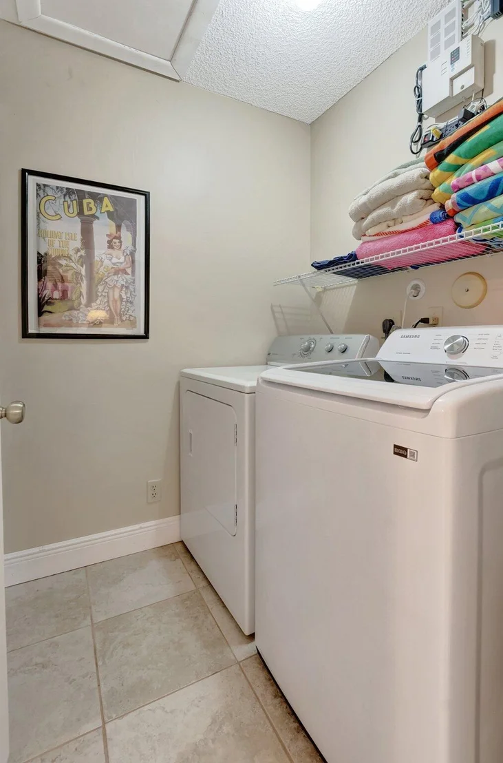 Photo of Unit C at 8081 Springtree Road