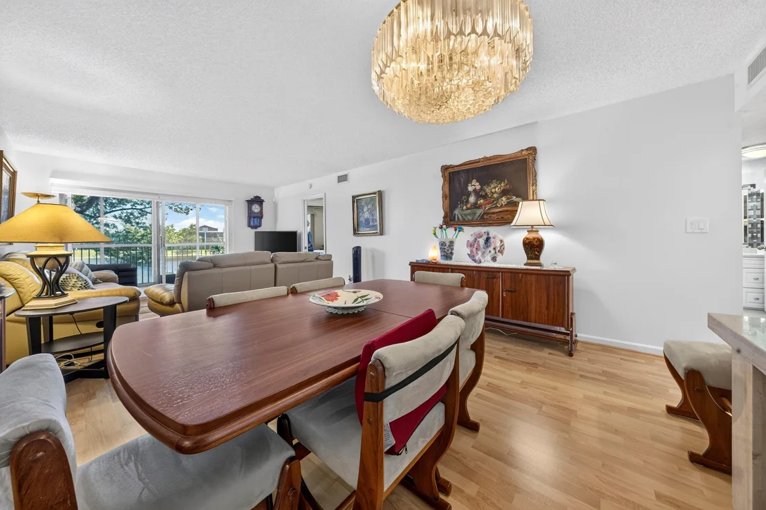 Photo of Unit 203 at 7348 N DEVON Drive