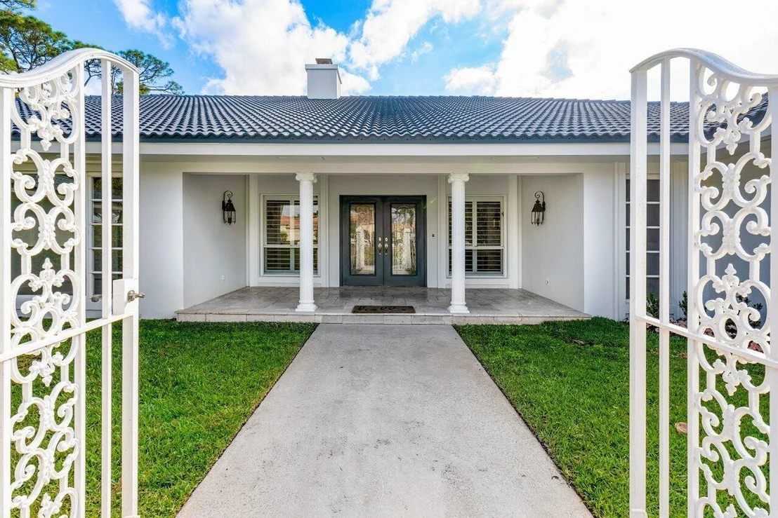 Photo of 650 Atlantis Estates Way