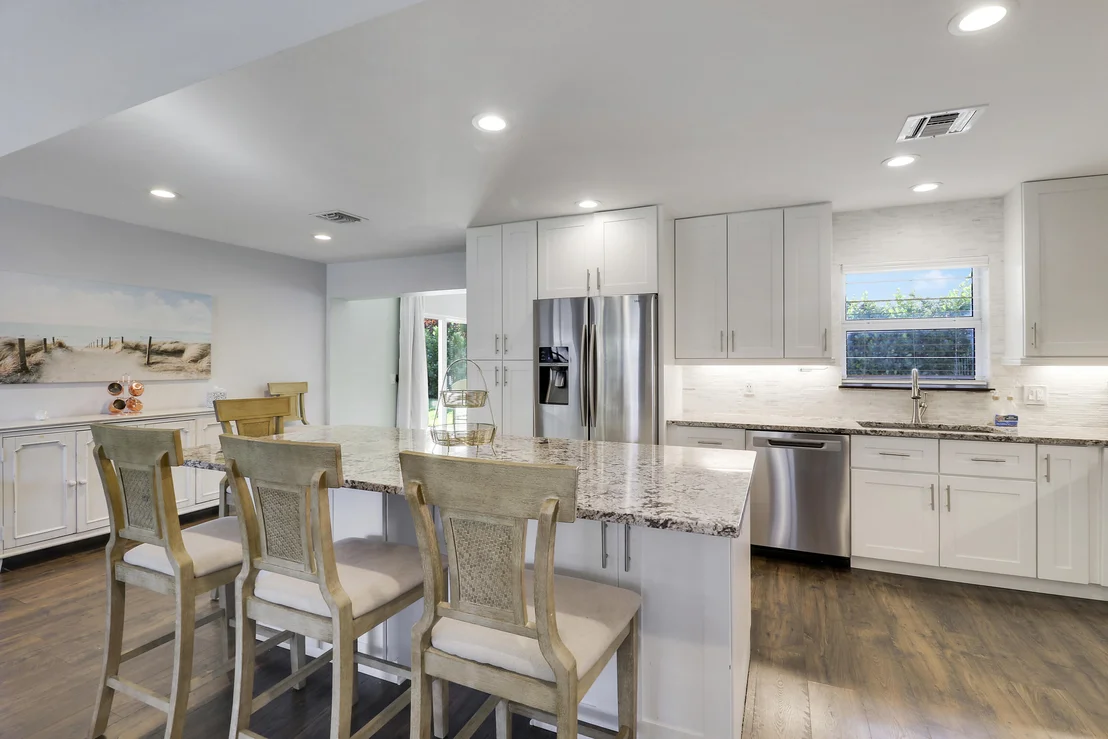 Photo of 424 Ebbtide Drive