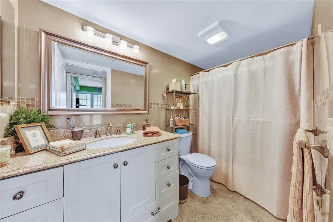 Photo of 2047 WOLVERTON C