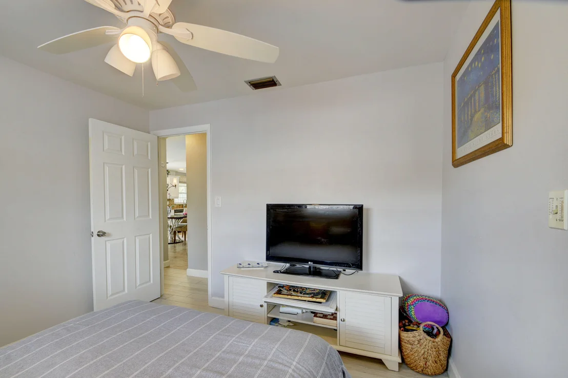 Photo of 7704 3rd Terrace