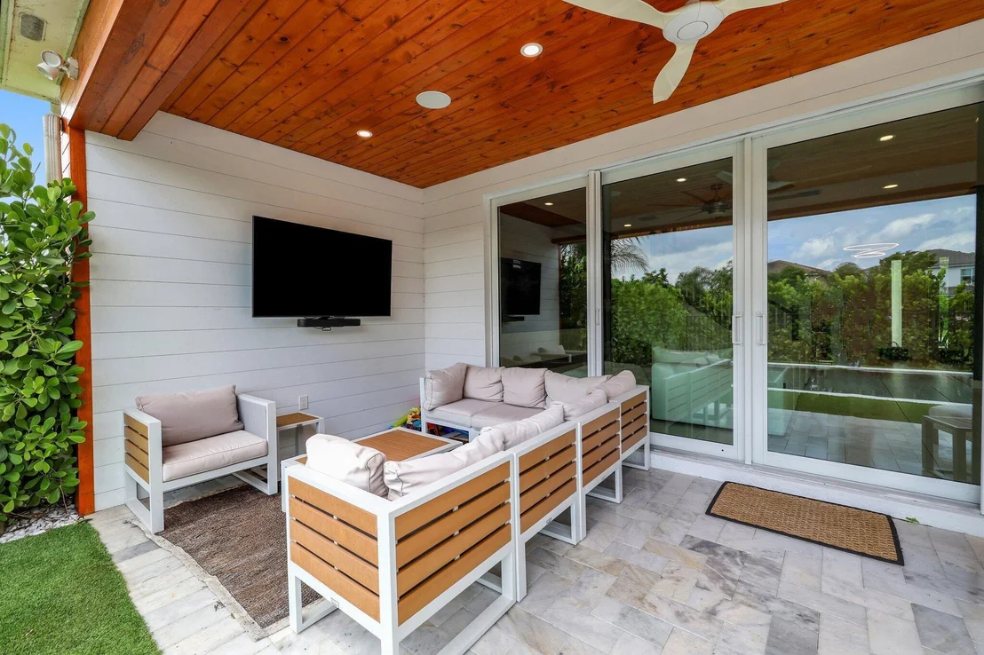 Photo of 15356 Blue River Road