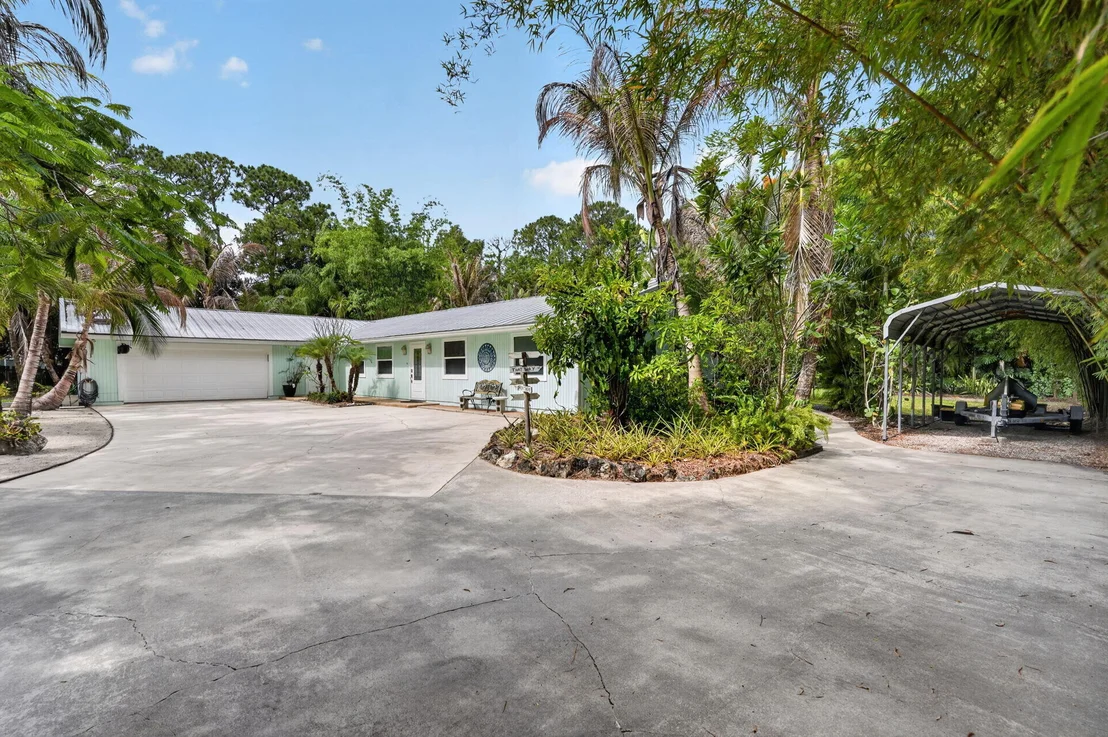Photo of 17391 Alexander Run
