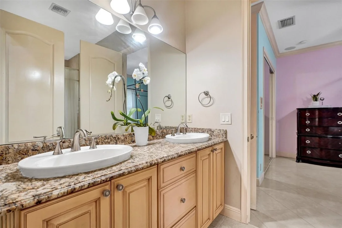 Photo of 8426 Sawpine Road