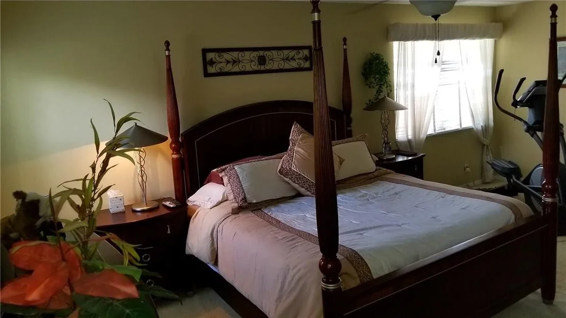 Photo of 6020 NW 58th Way
