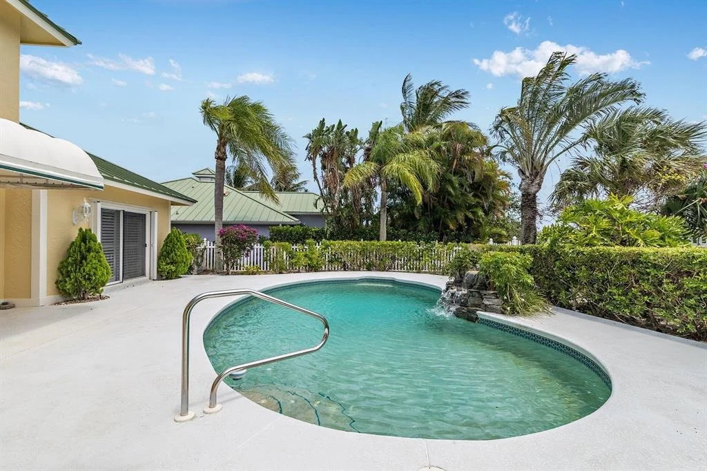 Photo of 32 Coconut Lane