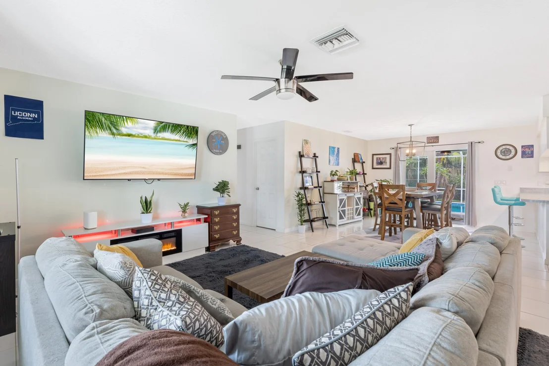 Photo of 1104 NW 12th Terrace