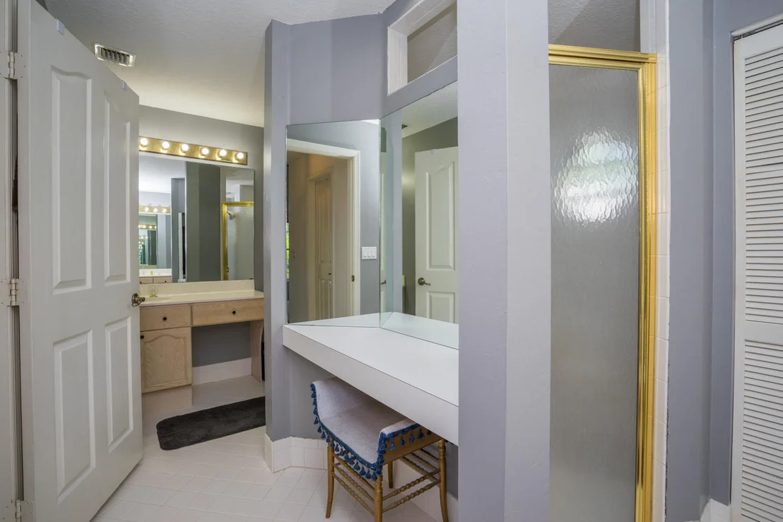 Photo of 123 Harbor Lake Circle