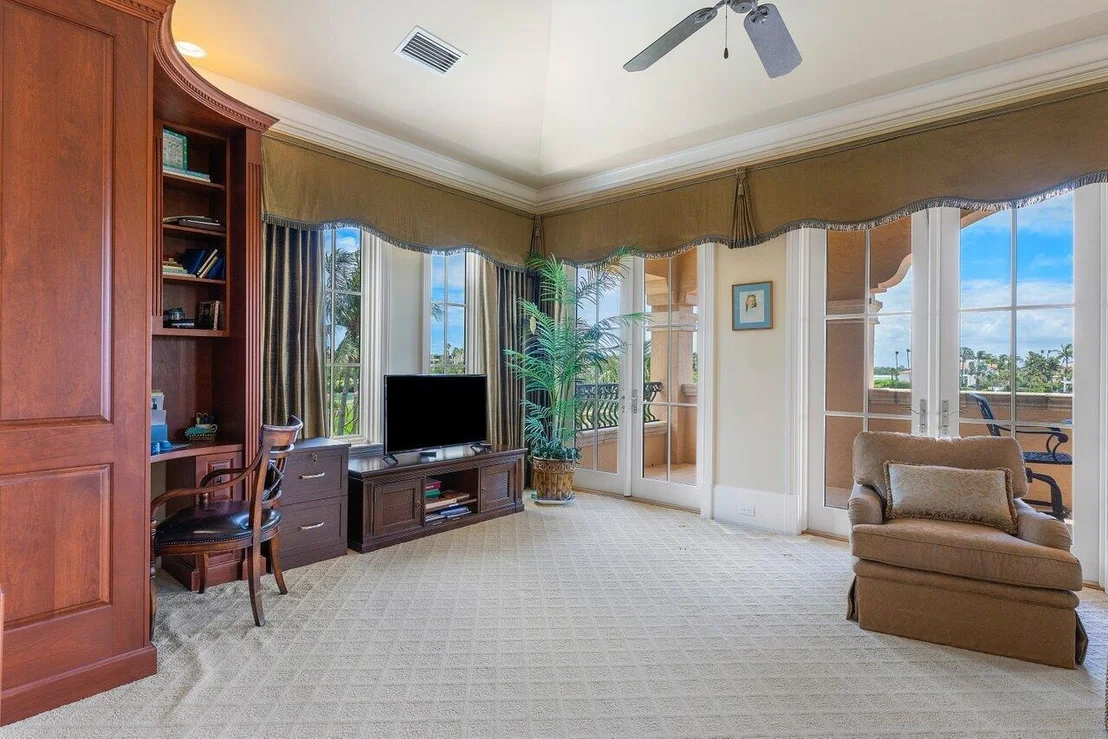 Photo of 6971 SE Harbor Circle