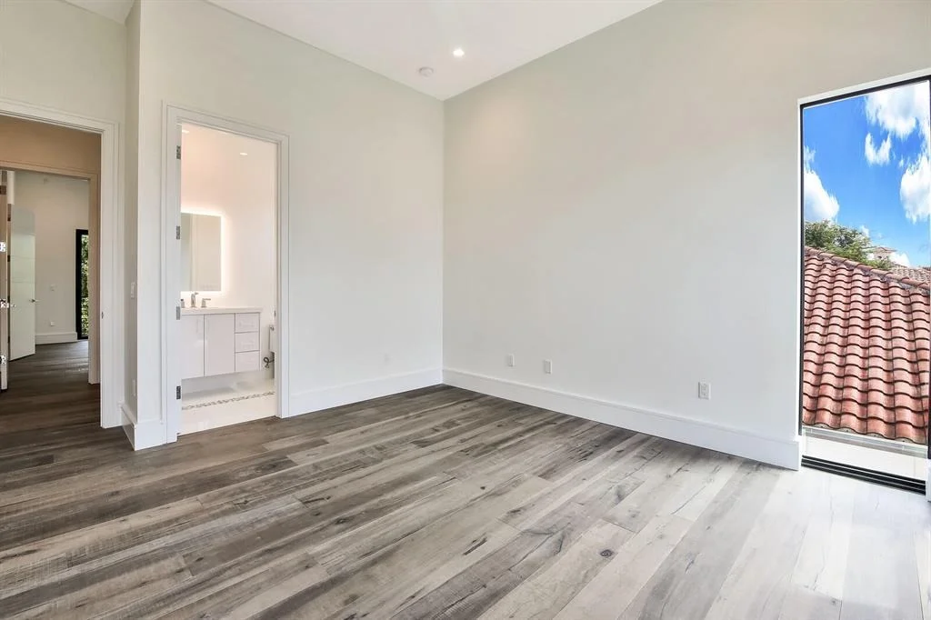 Photo of 960 Banyan Drive