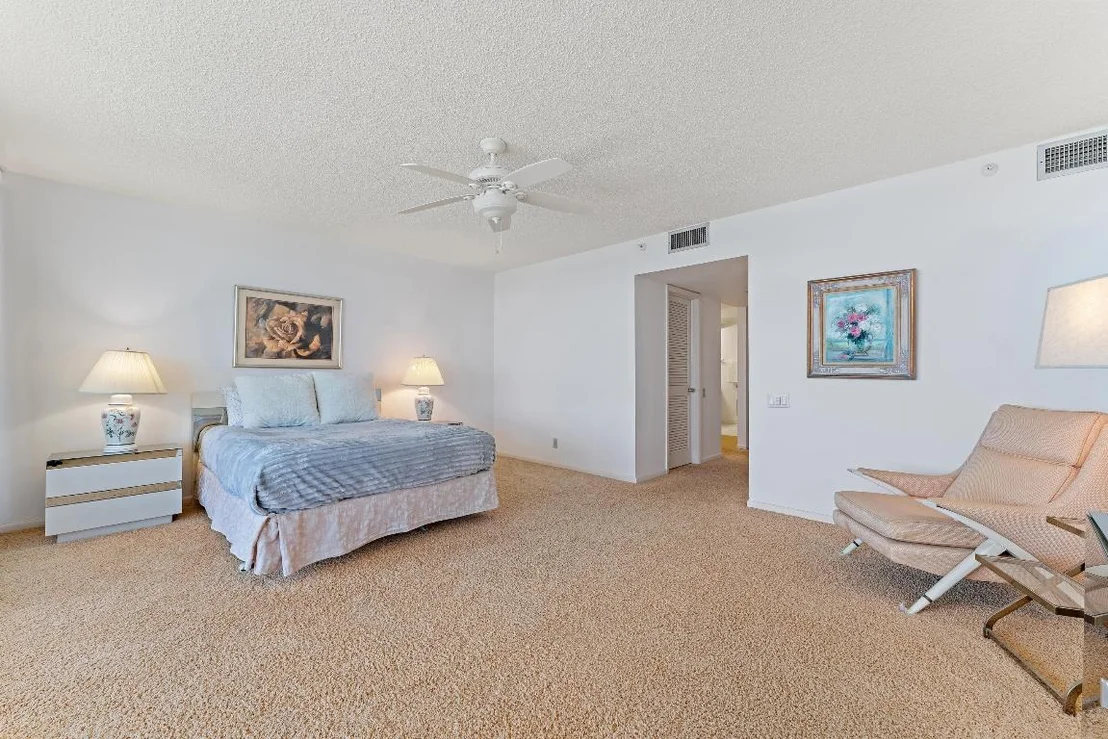 Photo of Unit 601 at 19900 Beach Road
