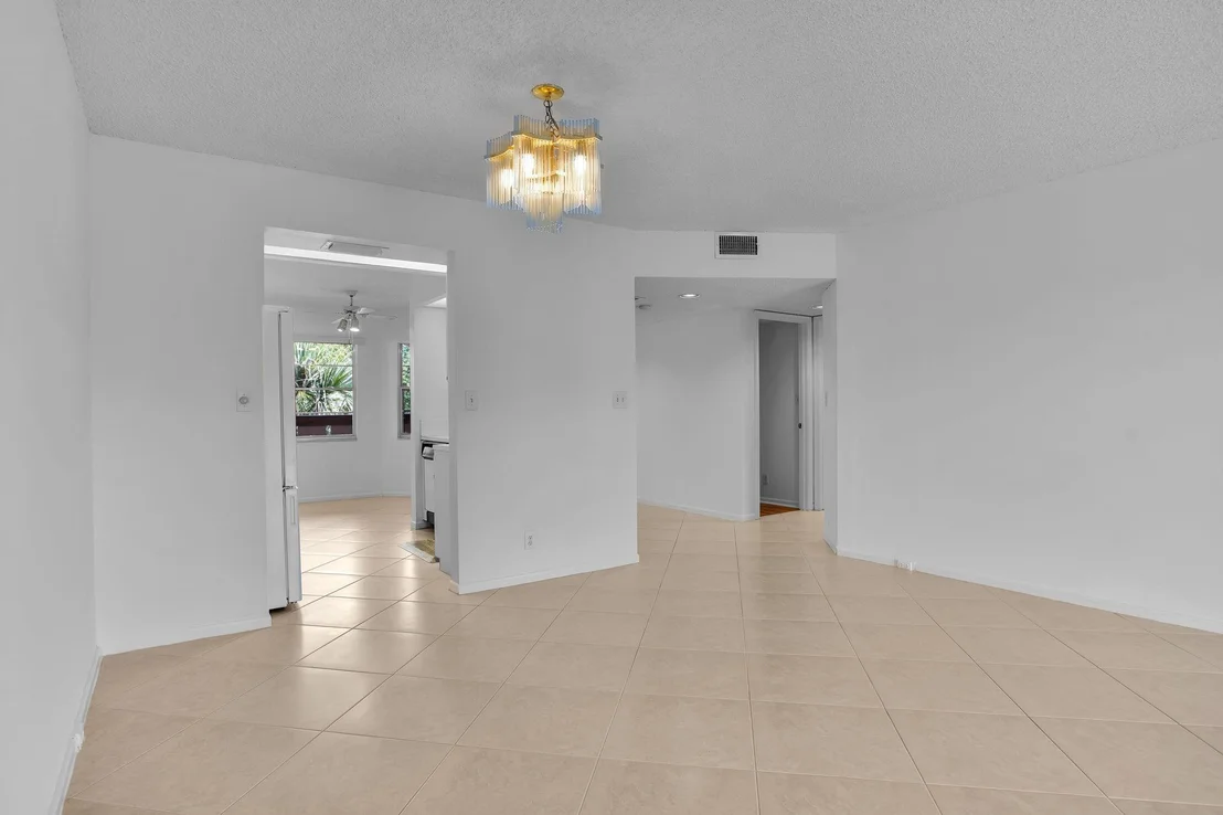 Photo of Unit D4 at 1601 Abaco Drive