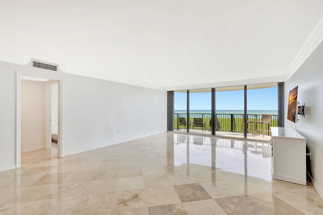 Photo of Unit 103 at 400 Beach Road
