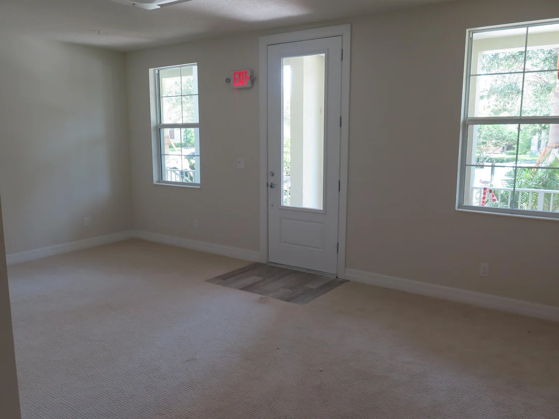 Photo of 1072 Community Drive