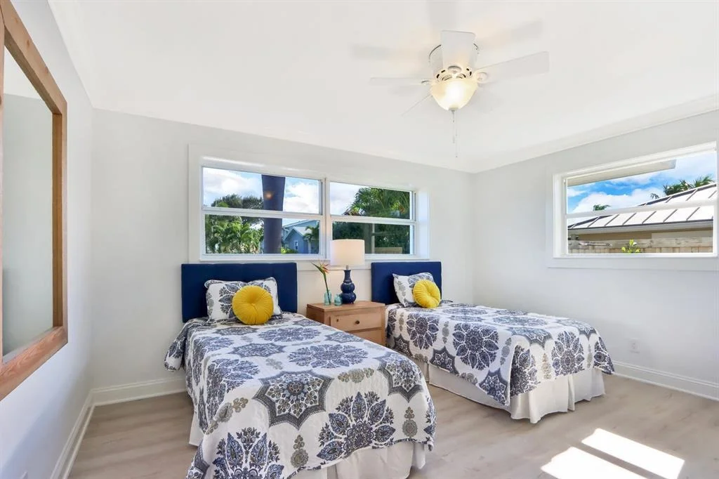 Photo of 521 Sunset Way