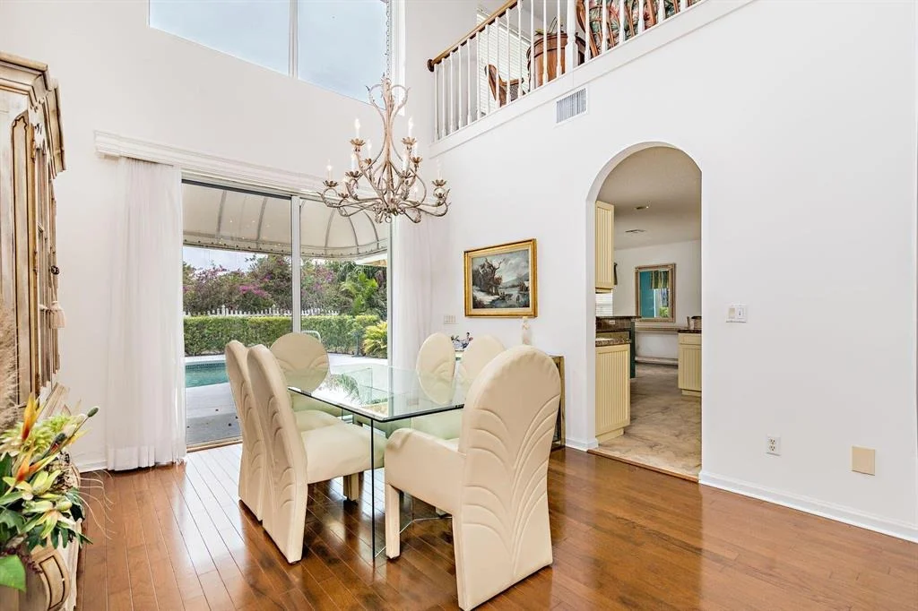 Photo of 32 Coconut Lane