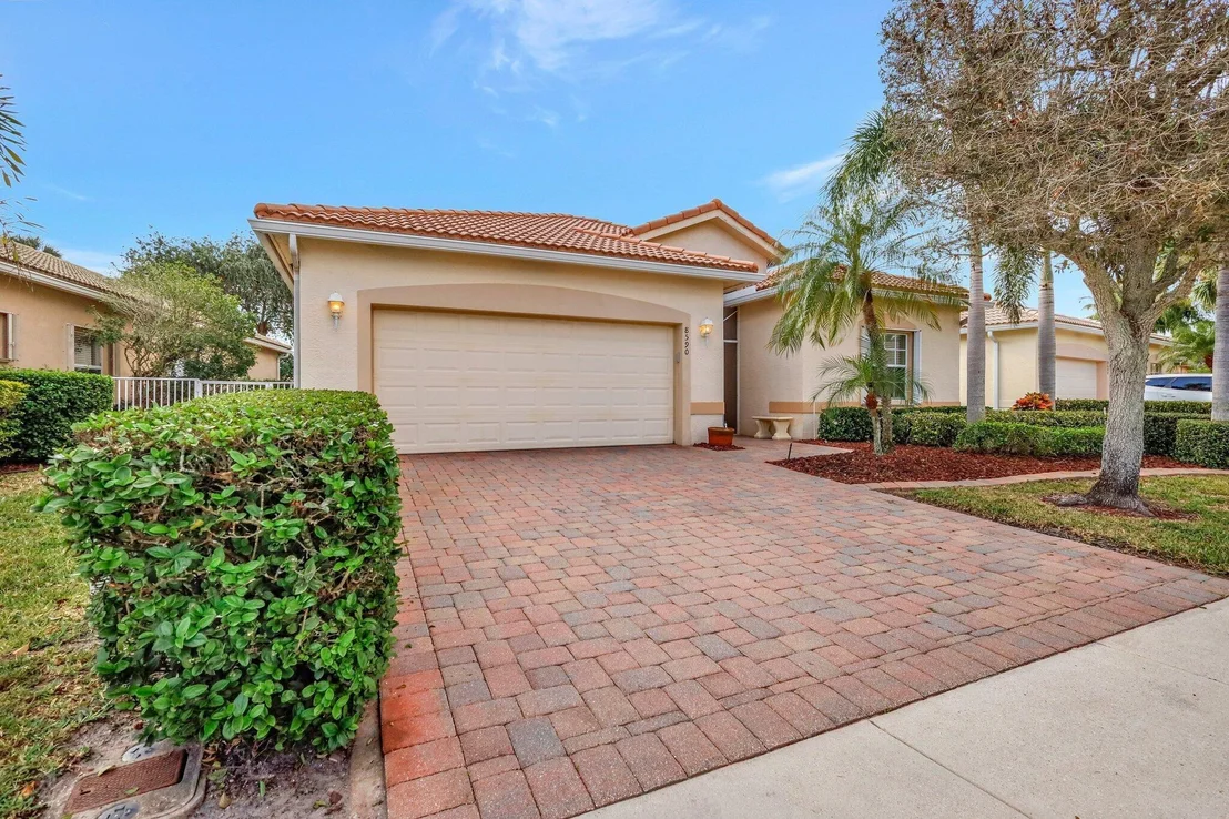 Photo of 8590 Pine Cay