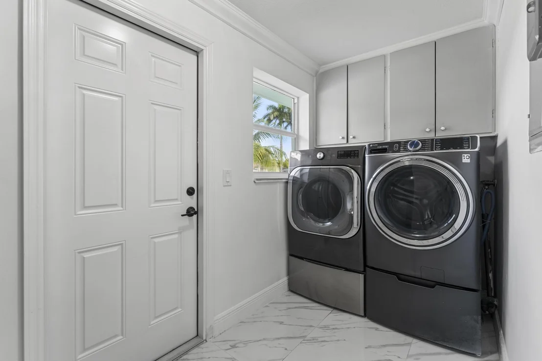 Photo of 599 NW 13th Drive