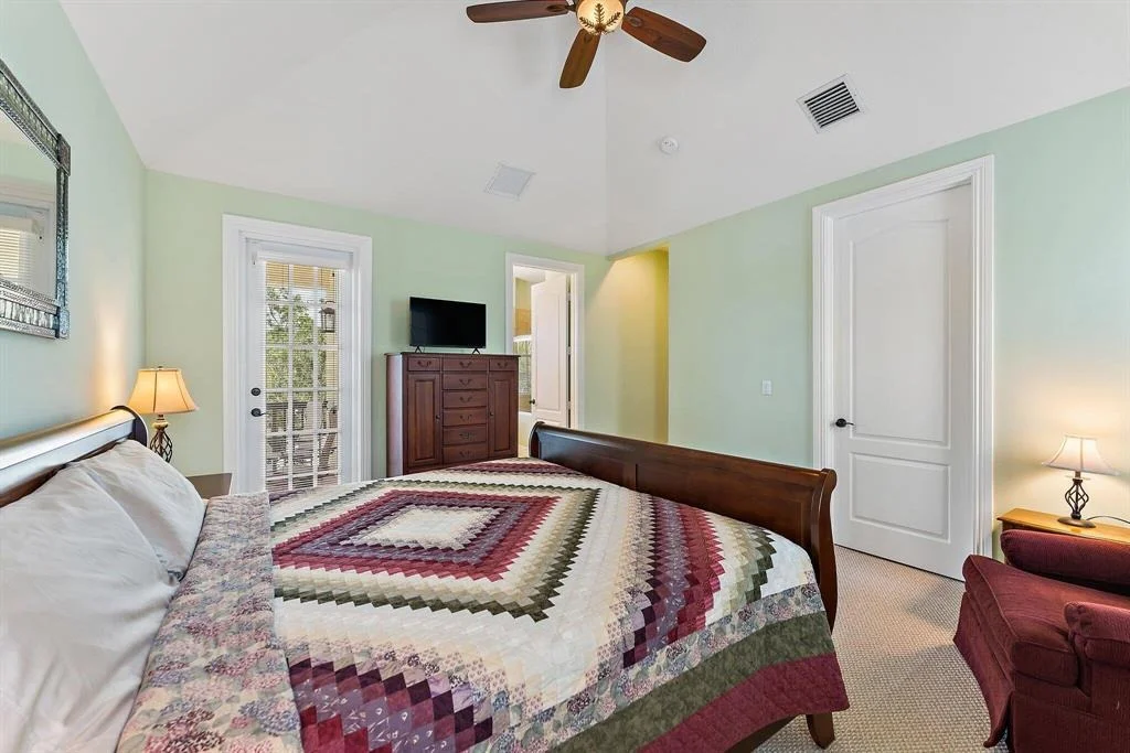 Photo of 231 W Bay Cedar Circle
