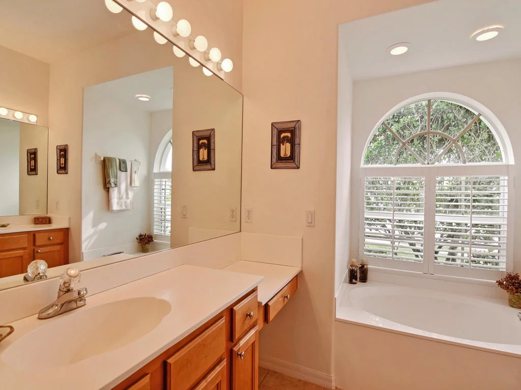 Photo of 6570 35th Lane