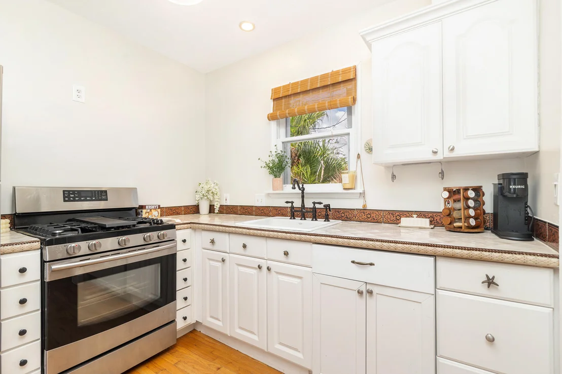 Photo of 341 Nottingham Boulevard
