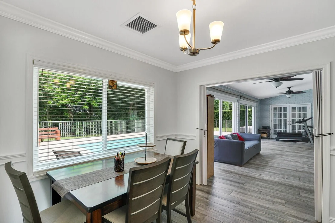 Photo of 4215 Gleneagles Drive