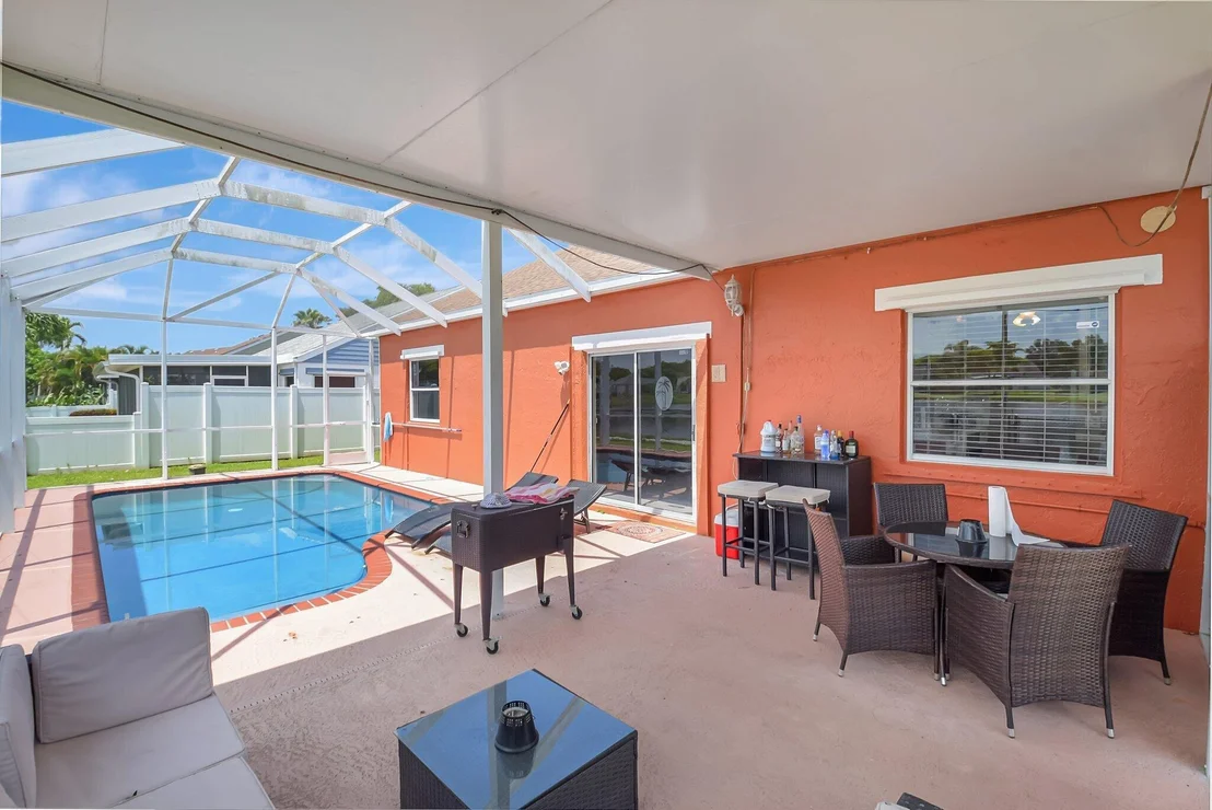Photo of 8687 Spring Valley Drive