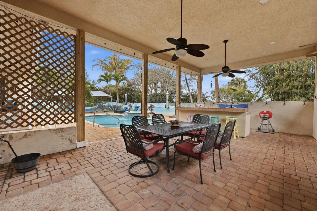 Photo of 2412 SE Saint Lucie Boulevard