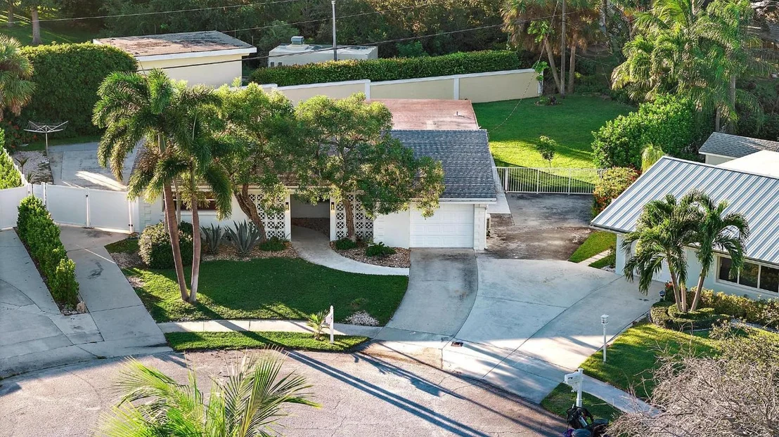 Photo of 77 Holly Circle