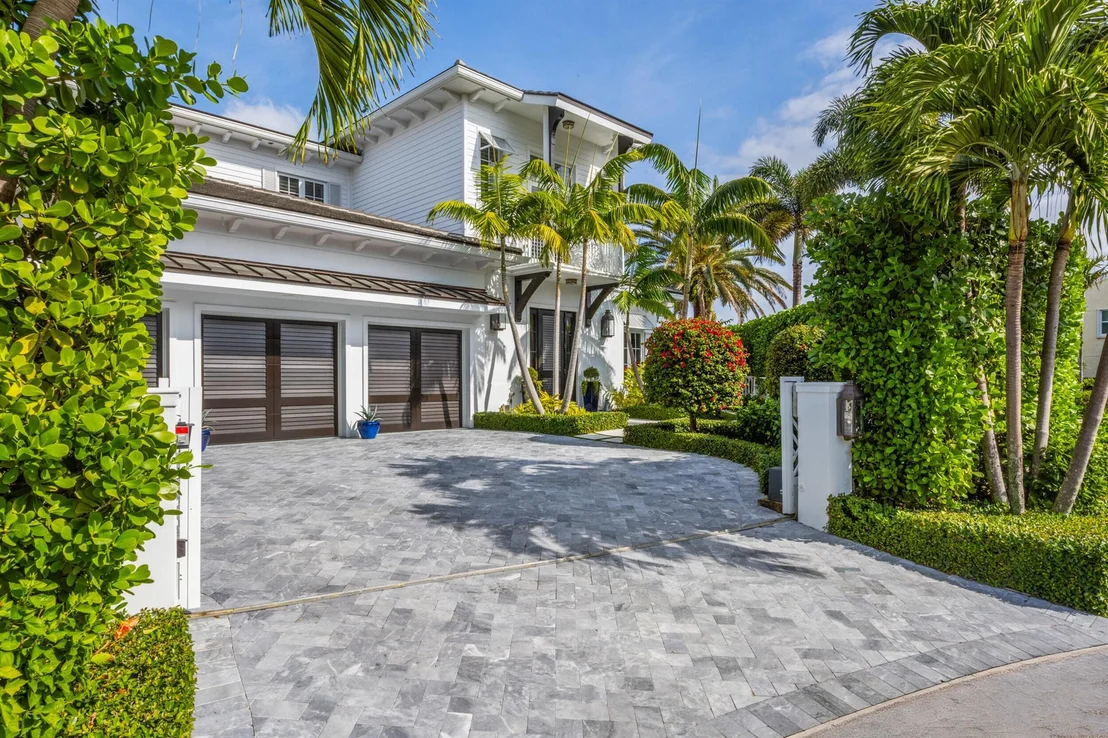 Photo of 1030 Pine Point Road