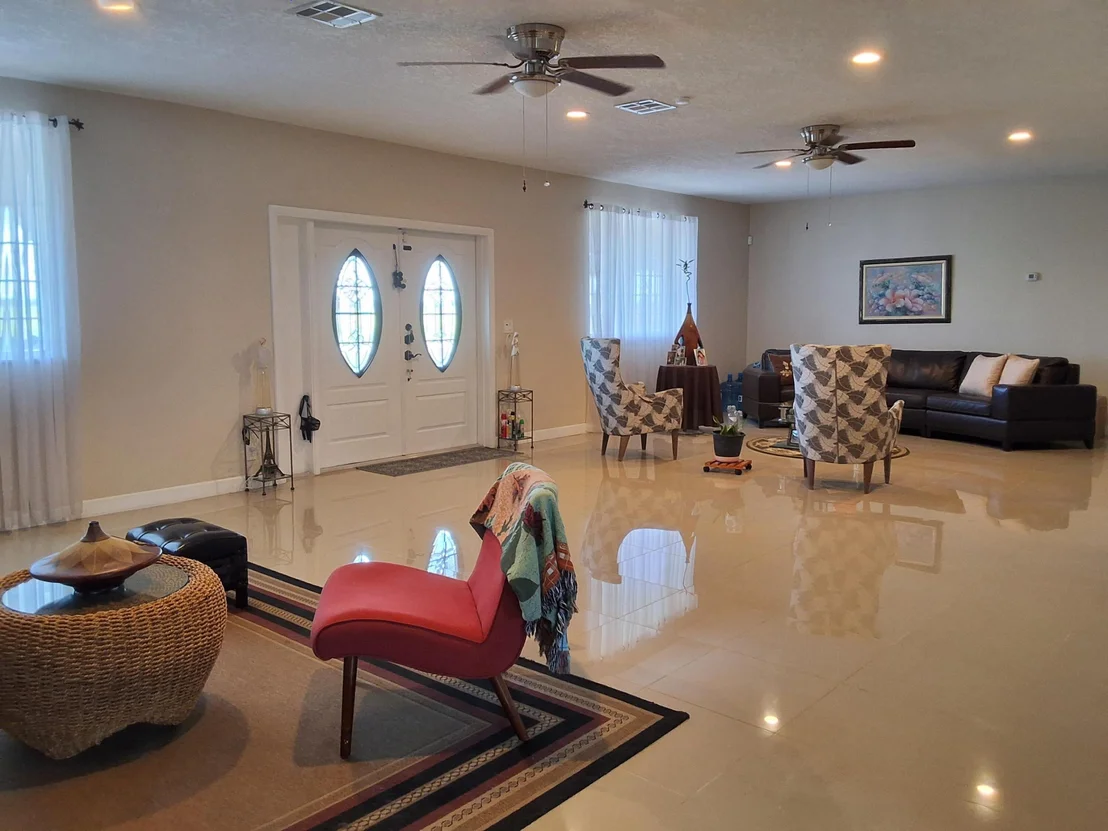 Photo of 1221 Bacom Point Road