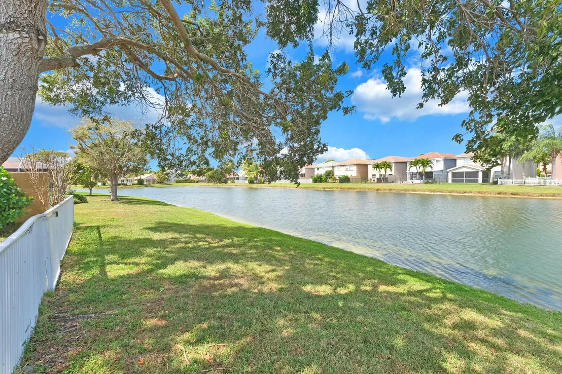 Photo of 6109 Spring Isles Boulevard