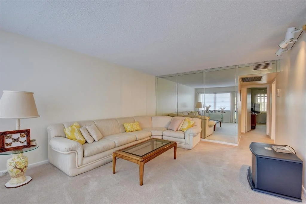 Photo of 3017 Exeter A