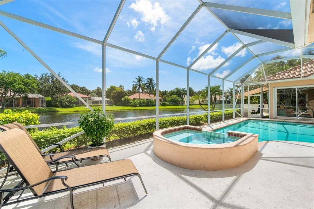 Photo of 113 N River Drive E