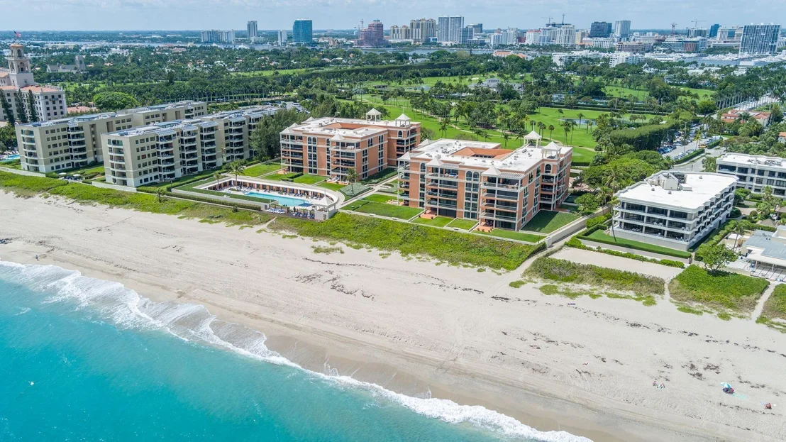 Photo of Unit ST1 at 2 N Breakers Row
