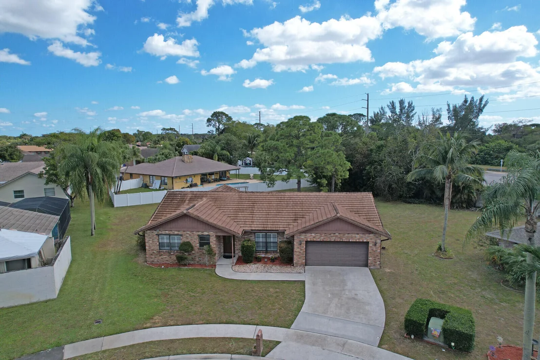 Photo of 21946 White Pine Terrace