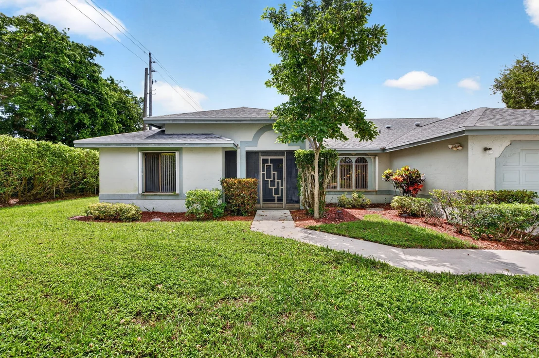 Photo of 2320 Riviera Drive