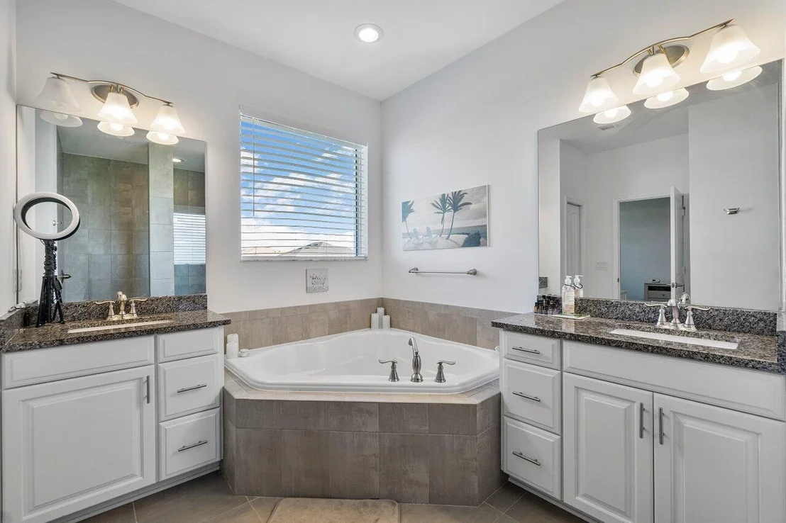 Photo of 868 Honey Oak Court