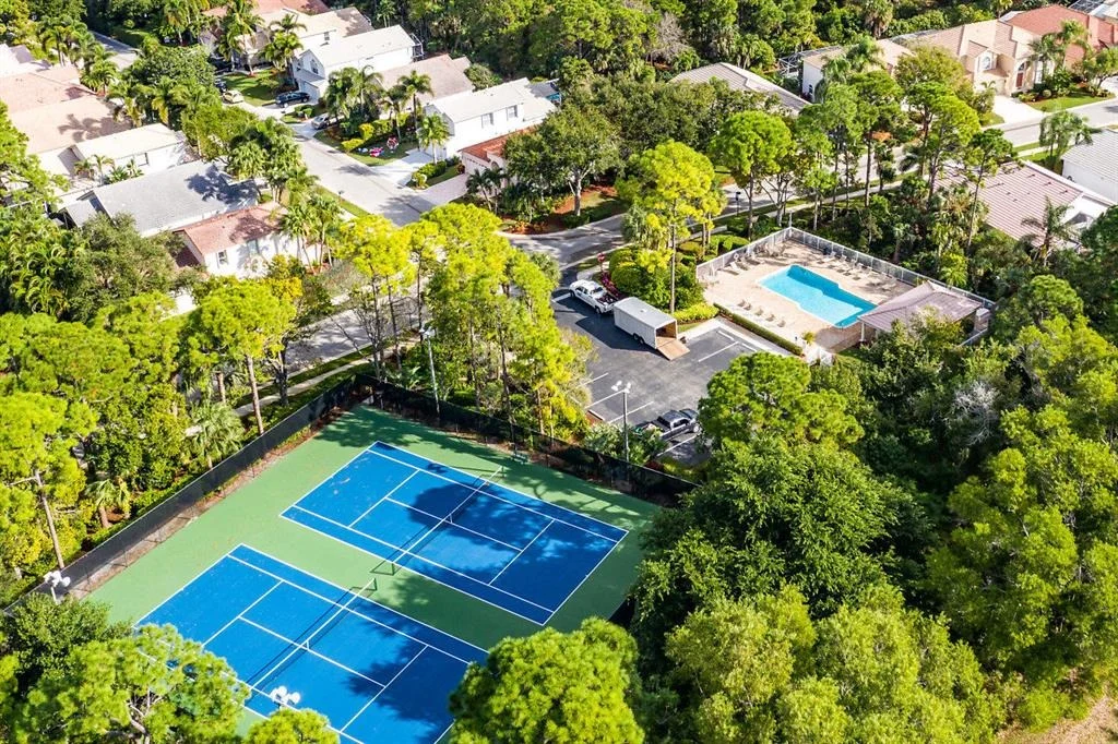 Photo of 107 Bent Tree Drive