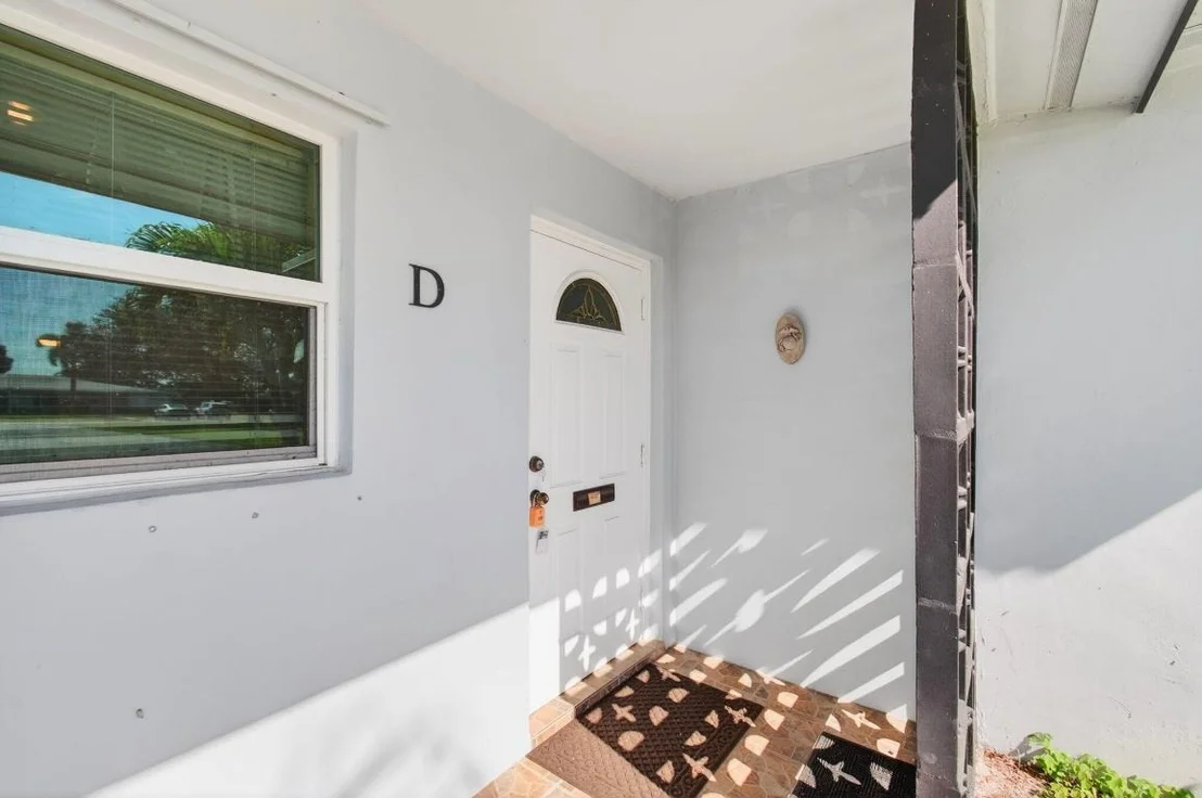 Photo of Unit D at 417 High Point Boulevard
