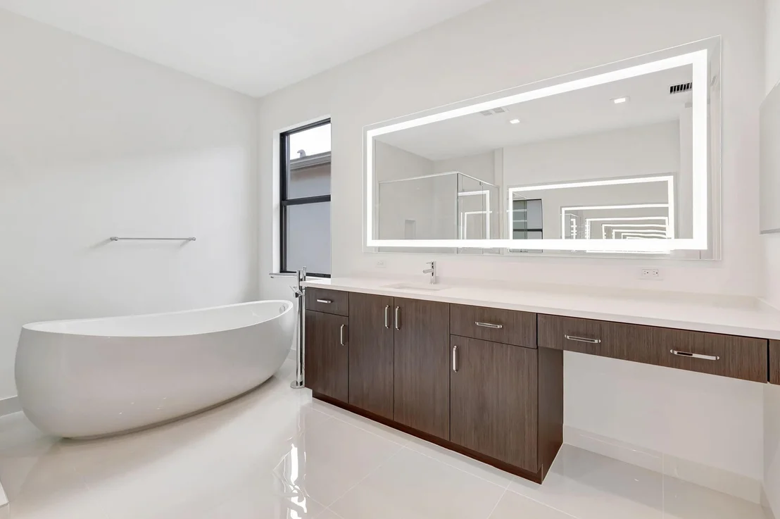 Photo of 9436 Riverside Park Drive