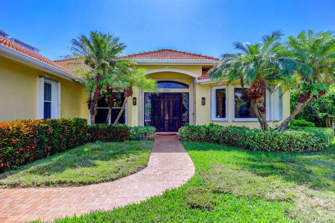 Photo of 1295 Singer Drive